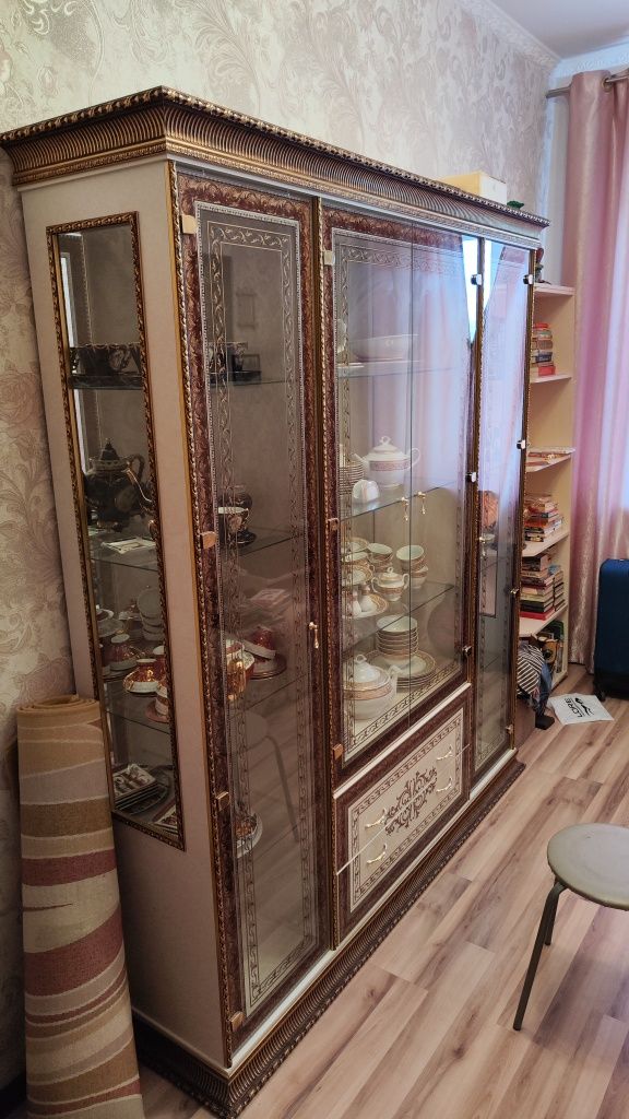 Сервант для посуды