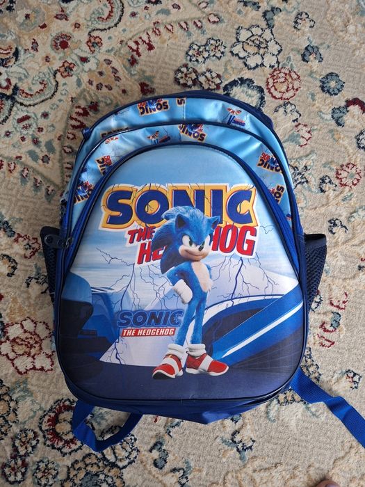 Продам рюкзак школьный