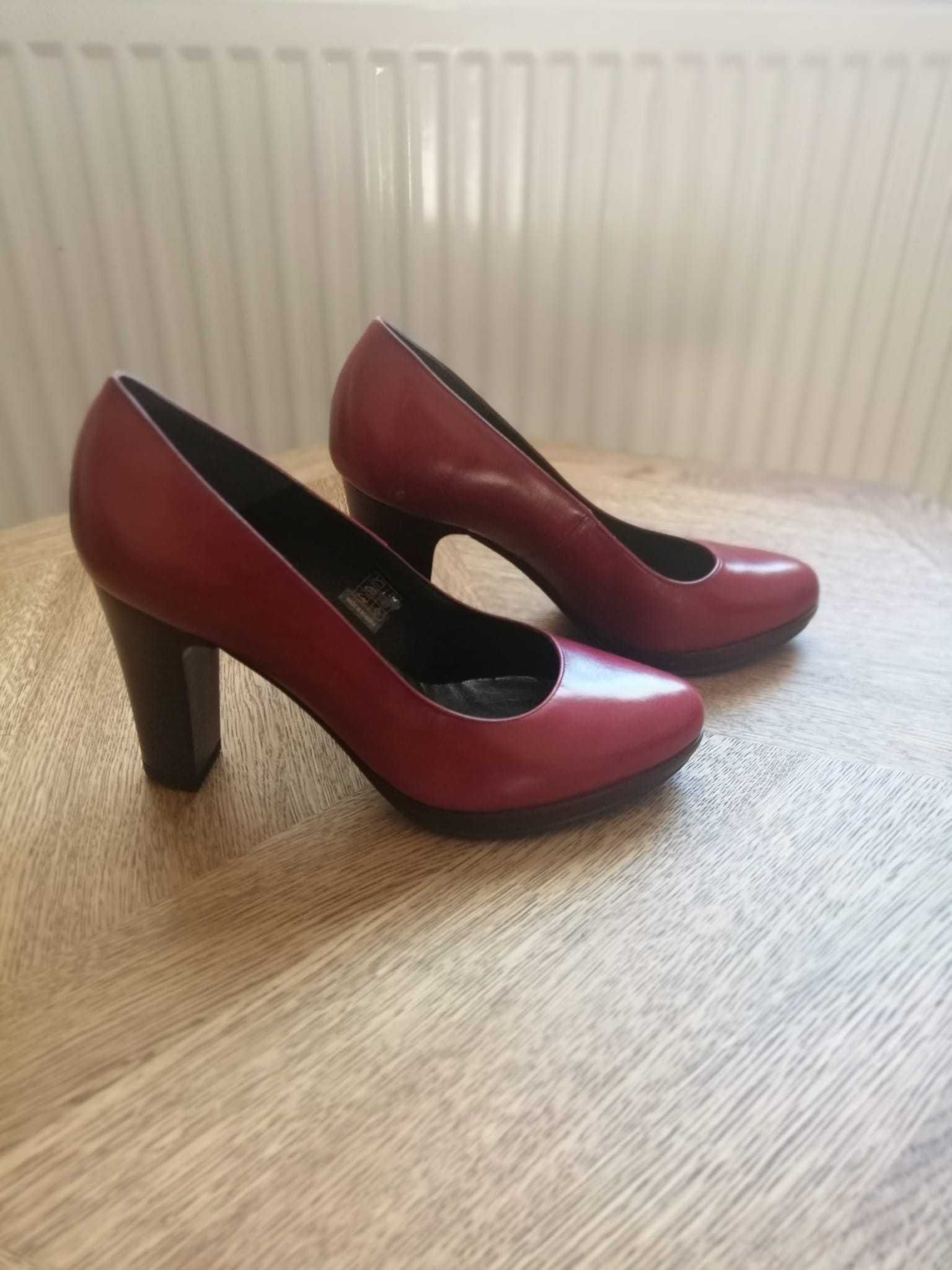 Pantofi de damă din piele naturală rosu