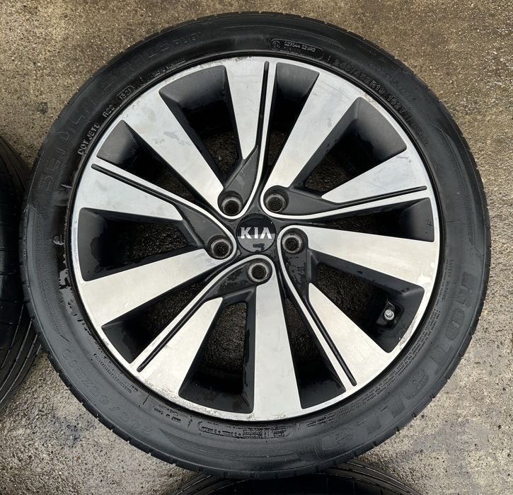 Jante / Roti Kia Sportage : 245 45 19, 7.5J / ET 50.5