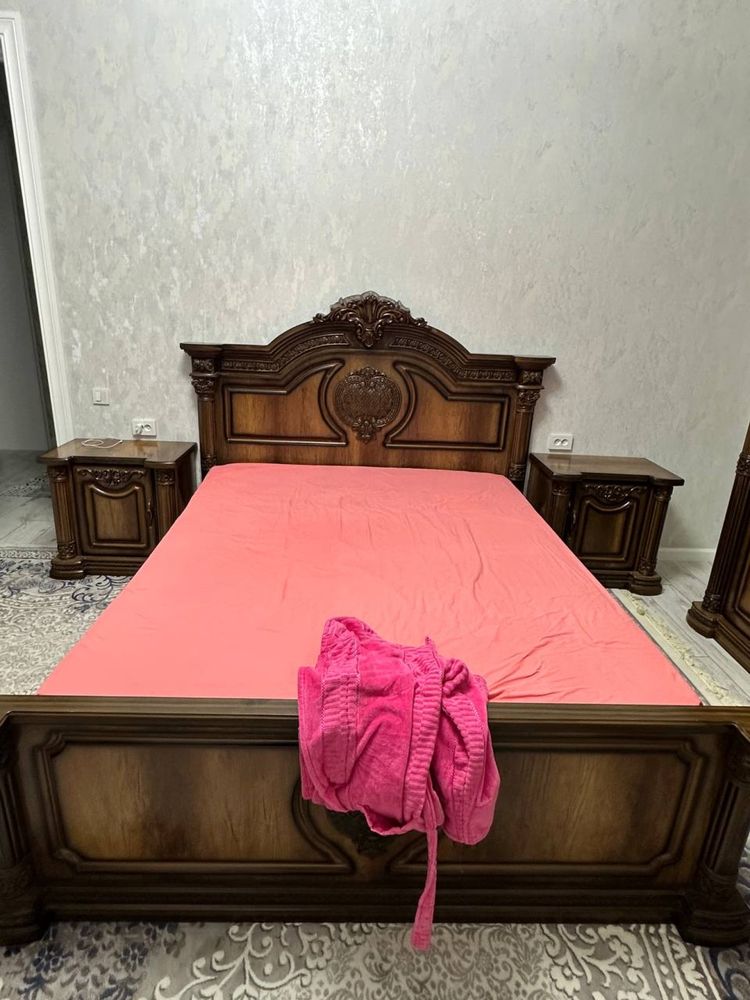 Спальный гарнитур
