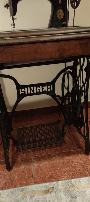 Mașina de cusut Singer!
