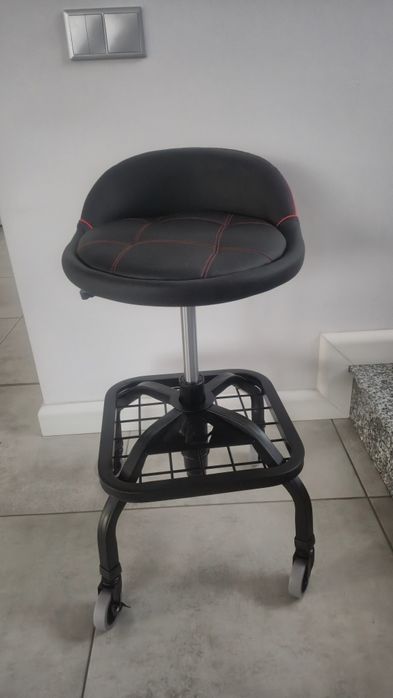 Scaun mobil cu roți Powerbuilt 150 kg, suport unelte