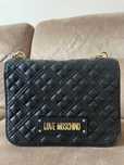 Оригинална чанта на Love Moschino