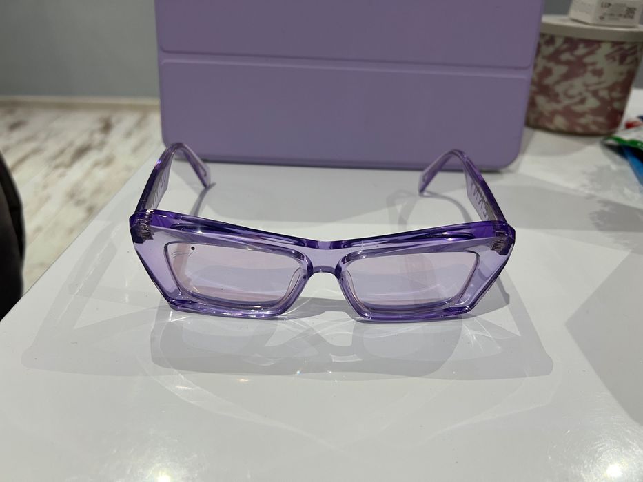 Продавам слънчеви очила Genny