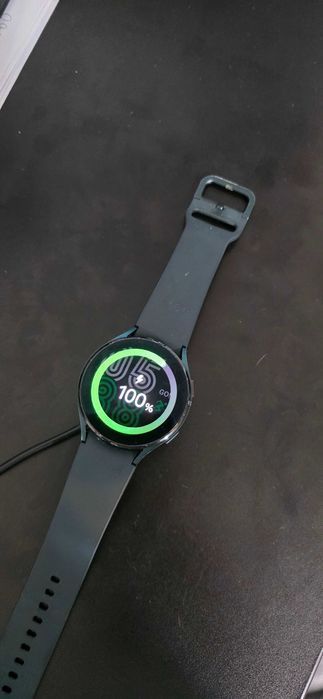 Samsung Watch 4 verde, folosit