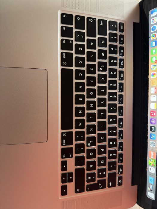 Macbook pro 15,4 inch mid 2014