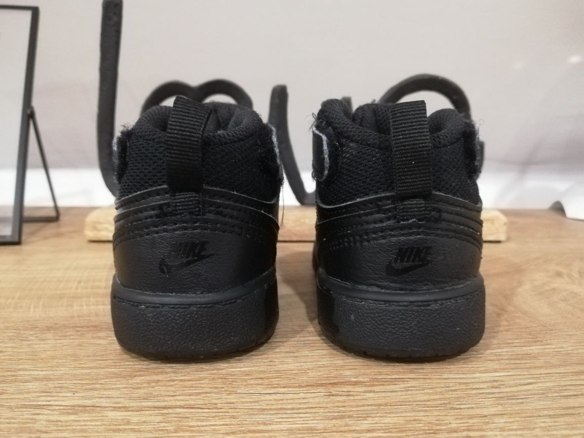 Nike Court Borough Mid 2