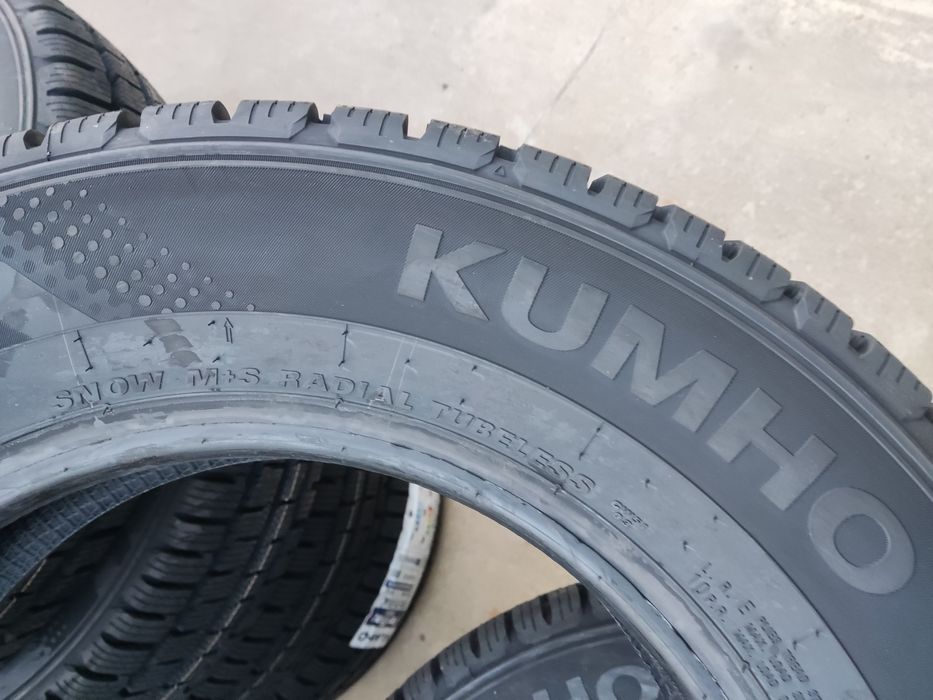 195/75/16C KUMHO PorTran CW51