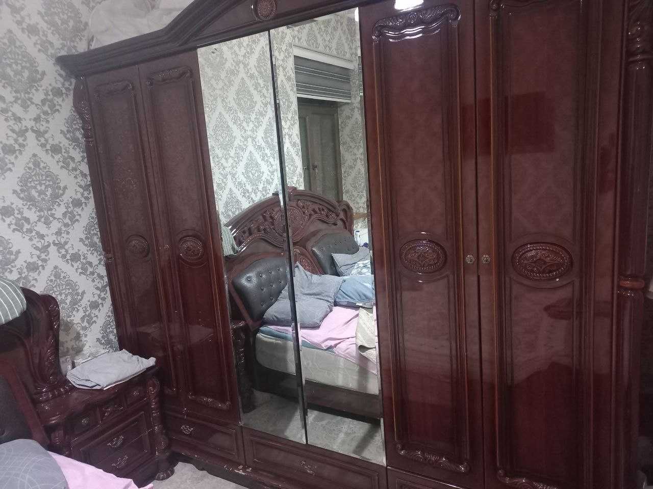 Продаётся спальный горнитур