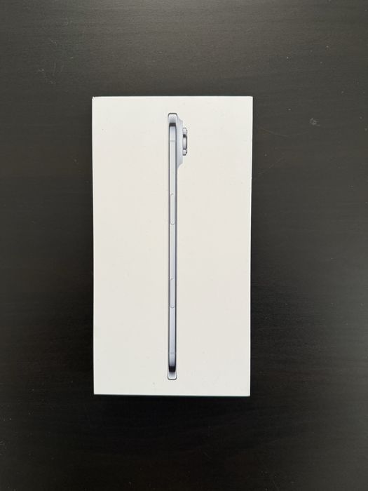 !ЧИСТО НОВ! iPhone Air Sky Blue 256GB