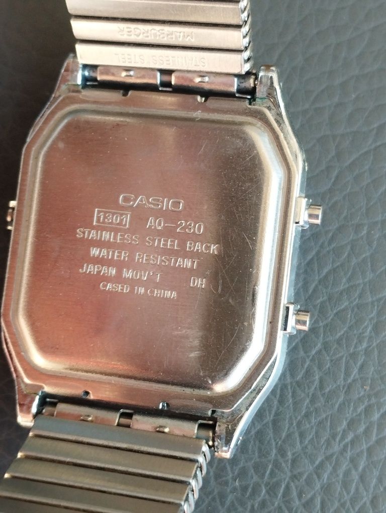 Ретро часовник CASIO