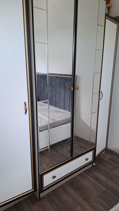 Новый спальный гарнитур комплект.