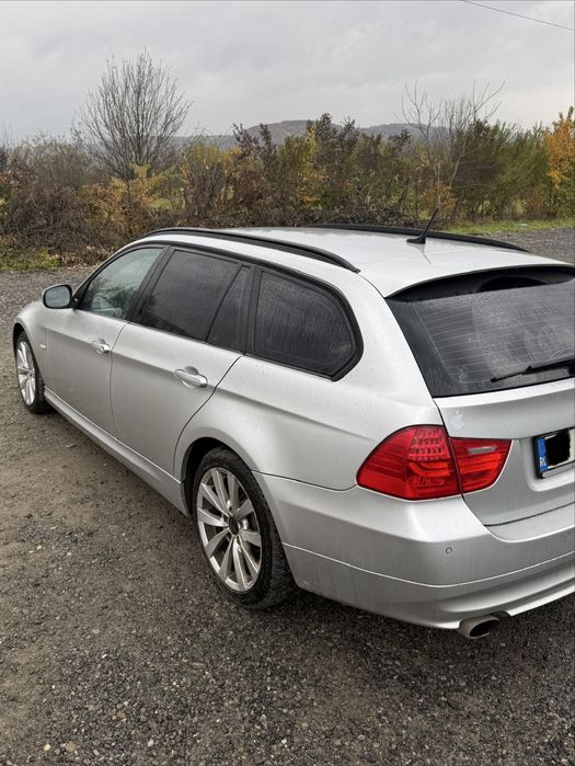 BMW E91 2010 2.0