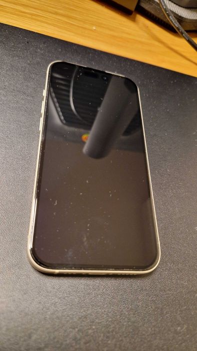 iPhone 15 128GB жълт