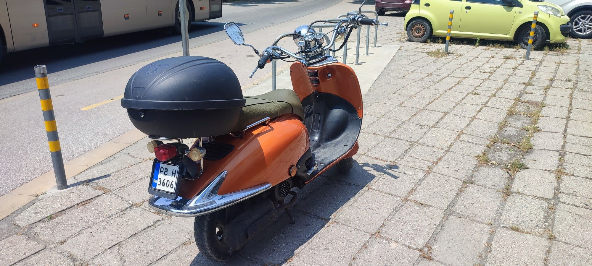Продавам скутер FOSTI FT50 KTE