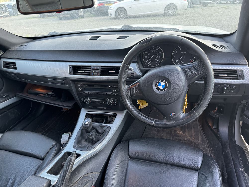 Продаваме на части бмв е 92 320и 170кс bmw e92 320i