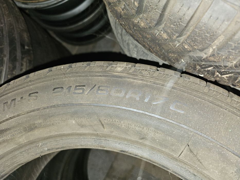 3 Anvelope iarnă Continental 215 60 17 C , de greutate  , profil bun