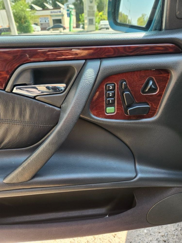 Mercedes Benz W210 E240