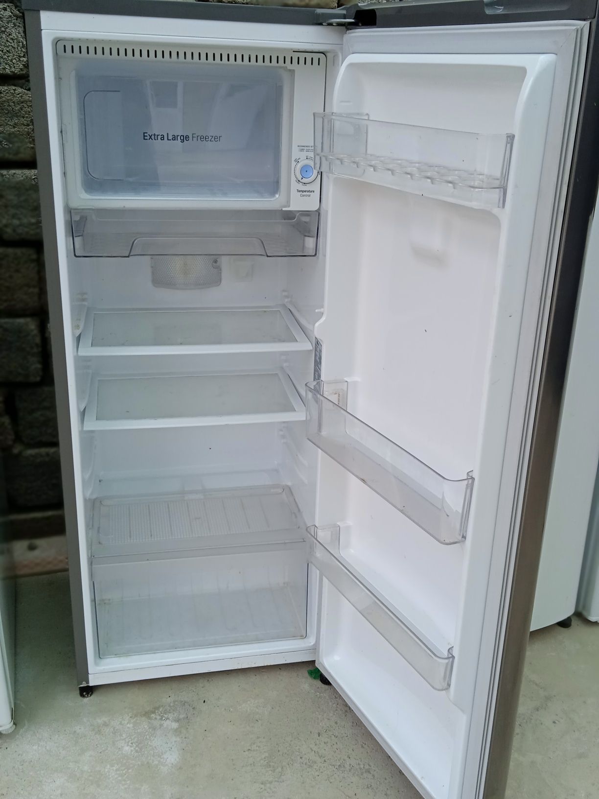 Холодильник.   LG