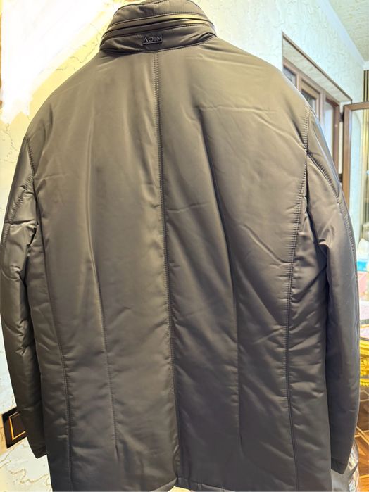 Мужкая куртка новая