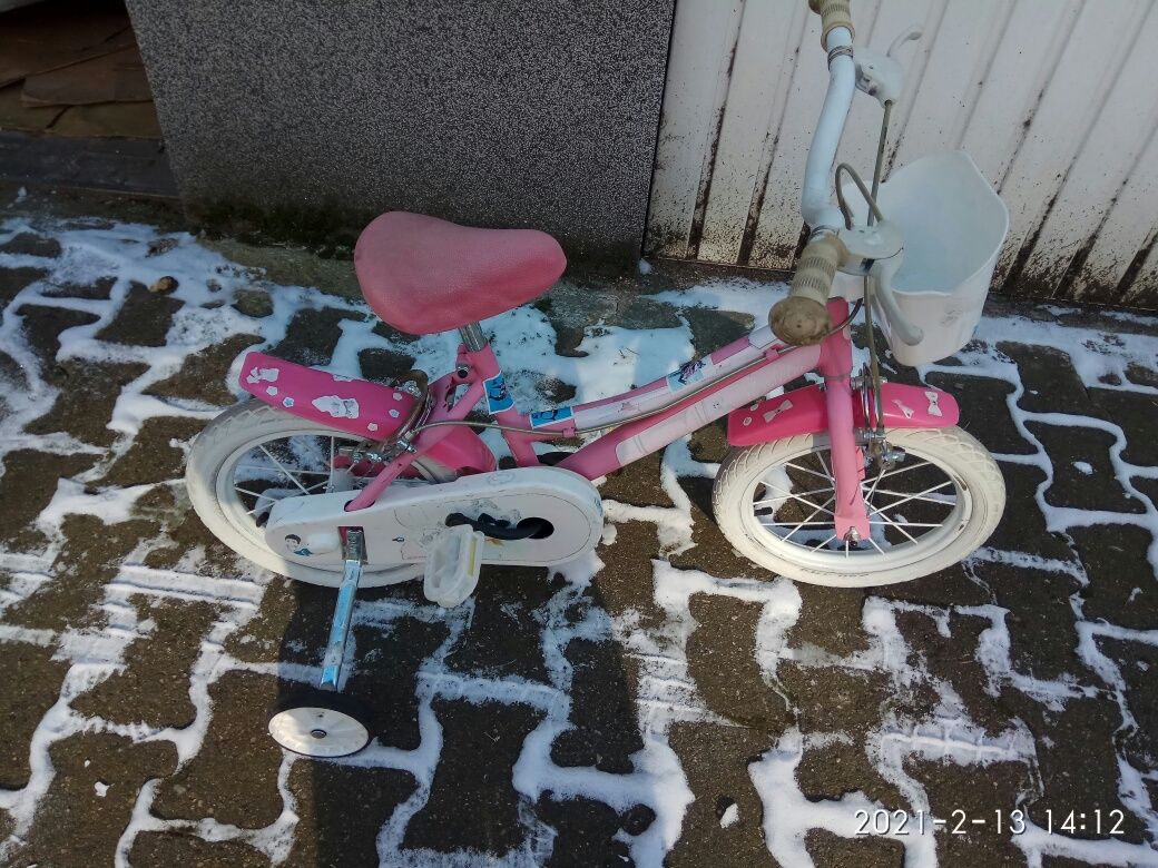 Vand bici  de copii de color rosa cu alb
