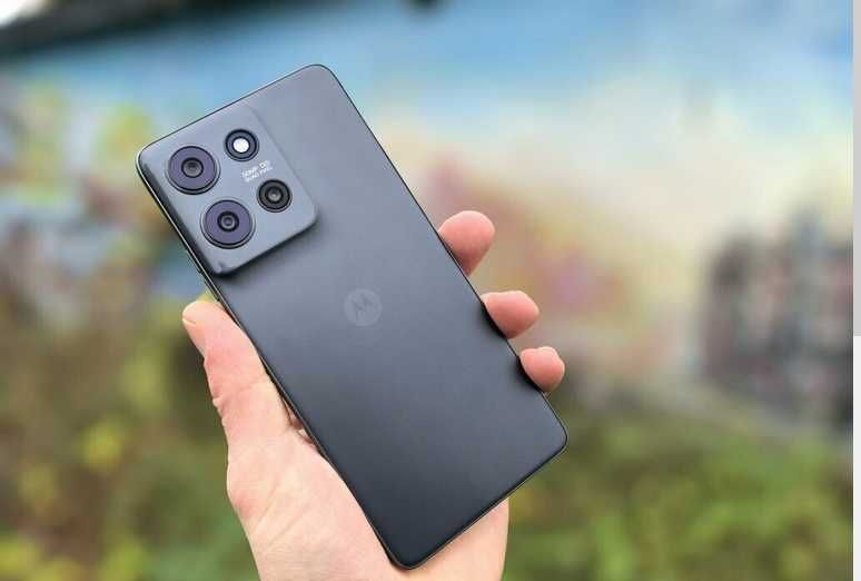 Смартфон Motorola G75