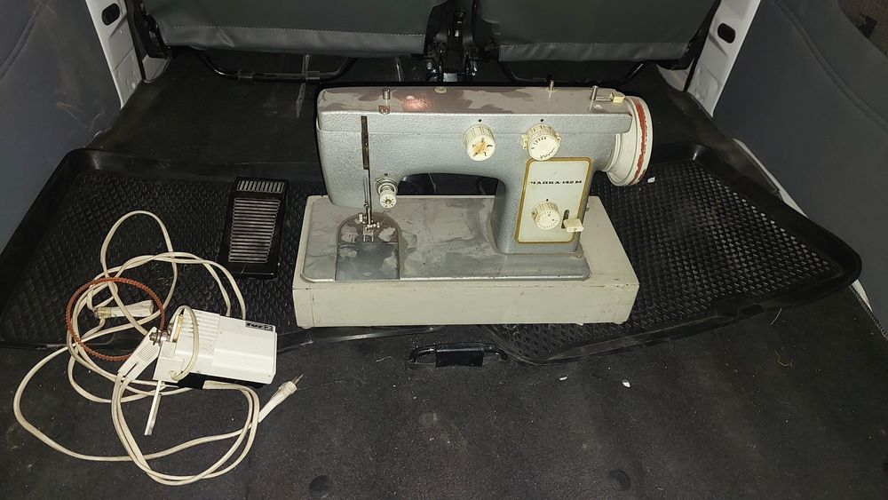 Чайка-142м мадел швейная машинка