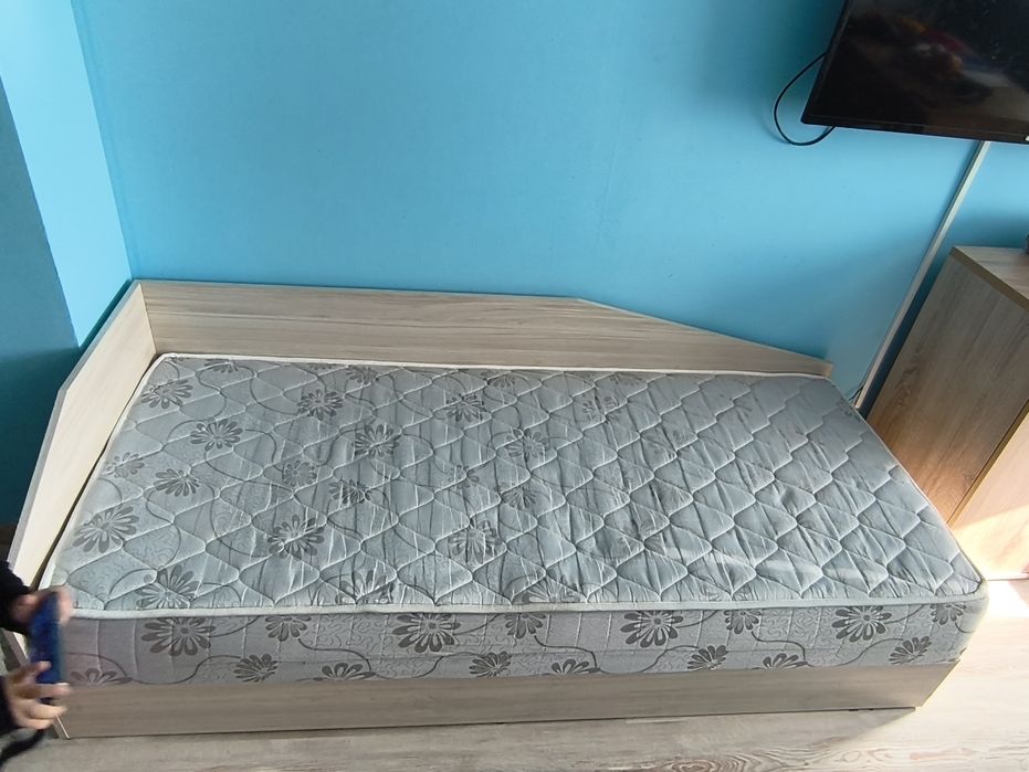 , легло с механизъм