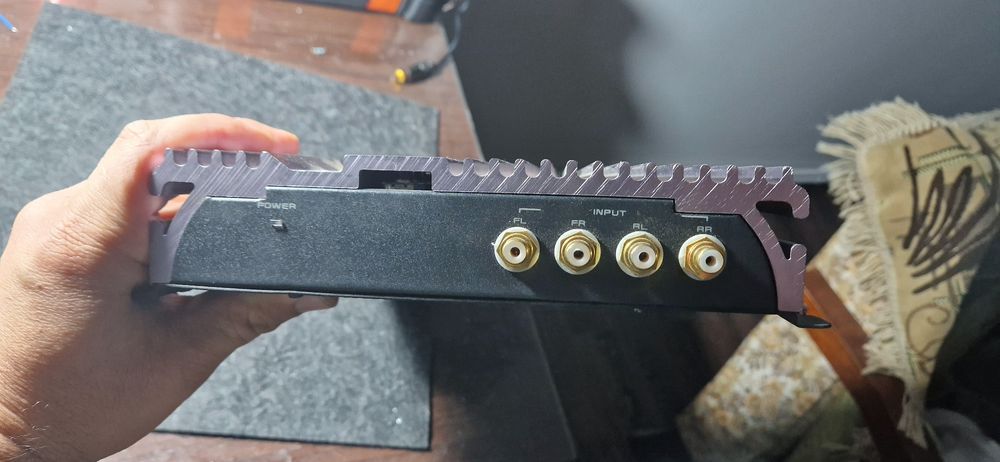 Amplificator auto supertech