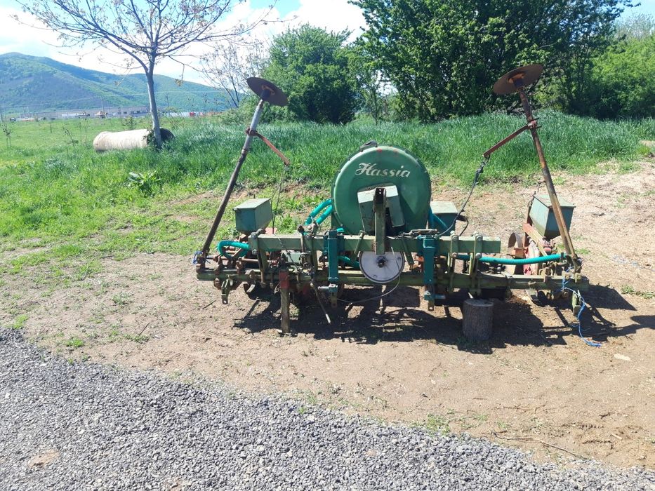 Vand semanatoare porumb hassia