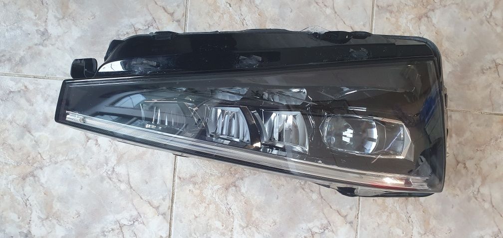 Far dreapta foll led complect Skoda Scala 2020