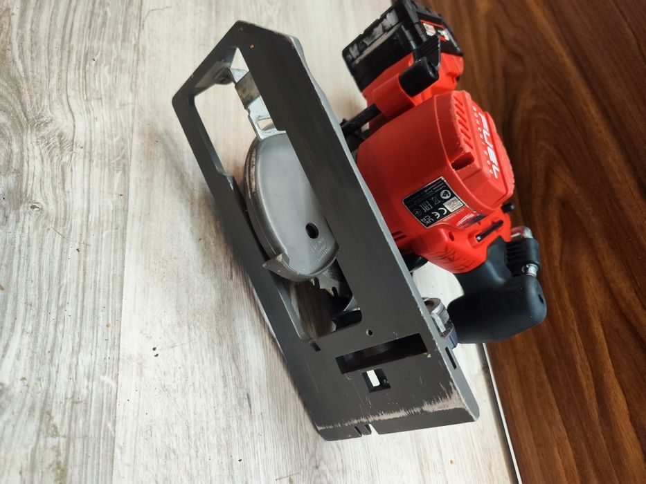 Circular Milwaukee M18 CCS55 2023