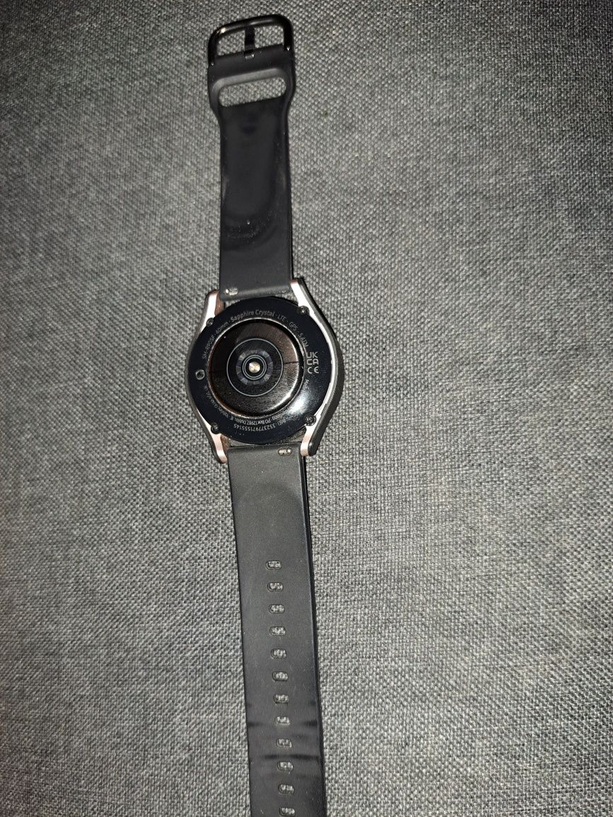 Продавам samsung wach 5