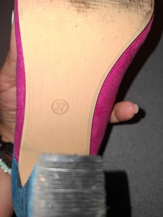 Pantofi de piele intoarsa