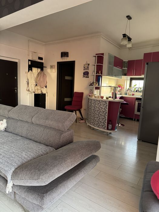 Inchiriez apartatament 2 camere , centru Pitesti