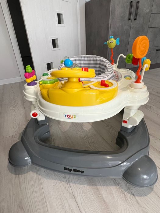 Проходилка Caretoro чисто нова е, само пробвана. Комбинирана.