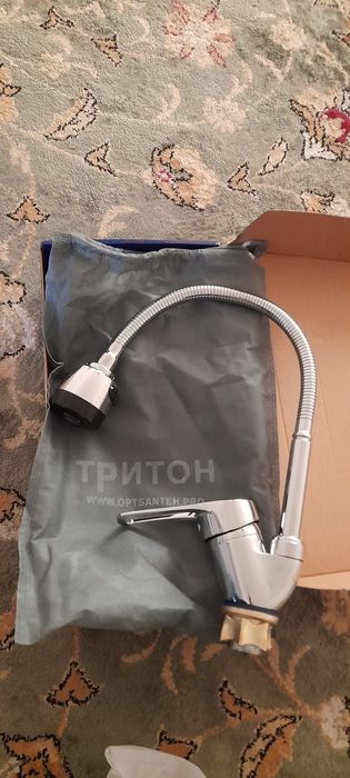 Продаю смеситель для кухни