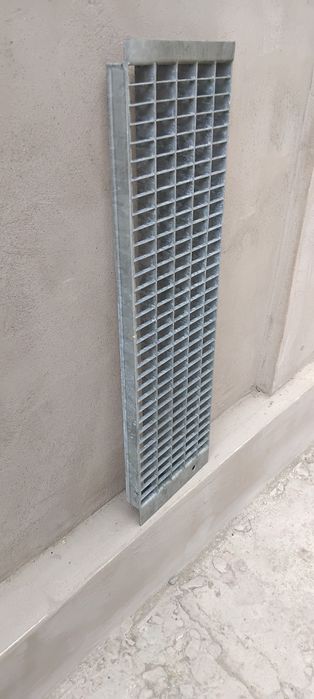 Scări zincate exterior 75x25