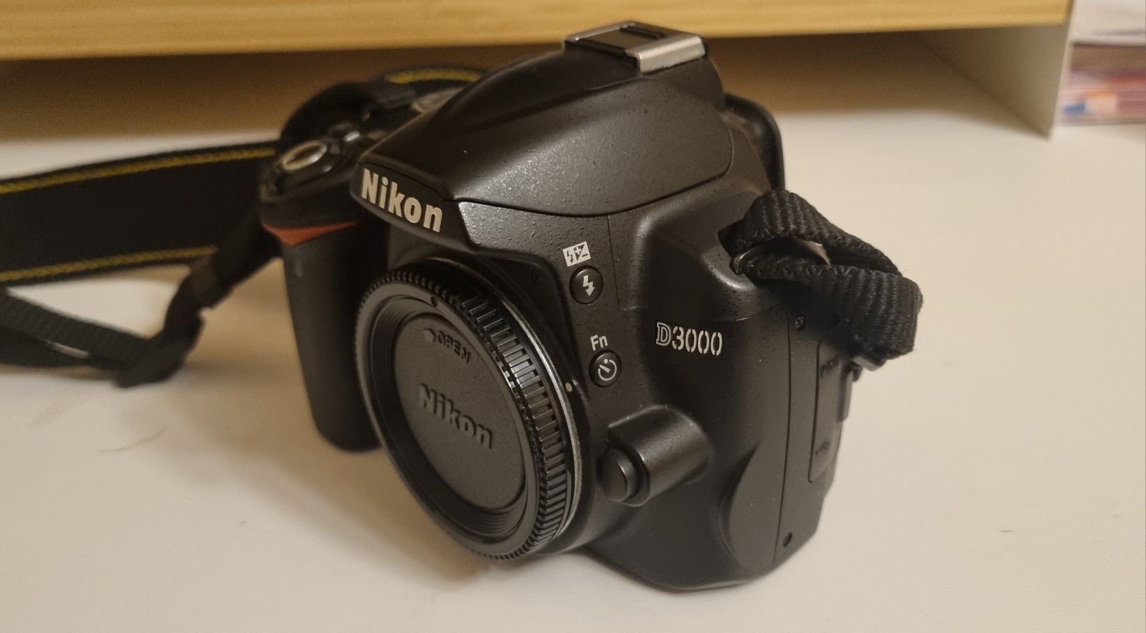 Фотоапарат Nikon D3000