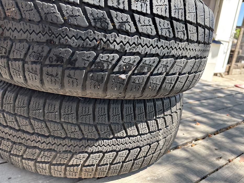 Зимние шины 185/60/R15 2 шт Nitto япония