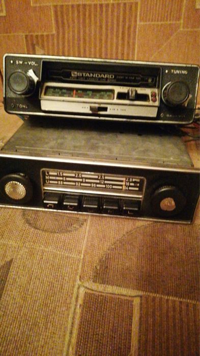 Vand radio auto de colectie