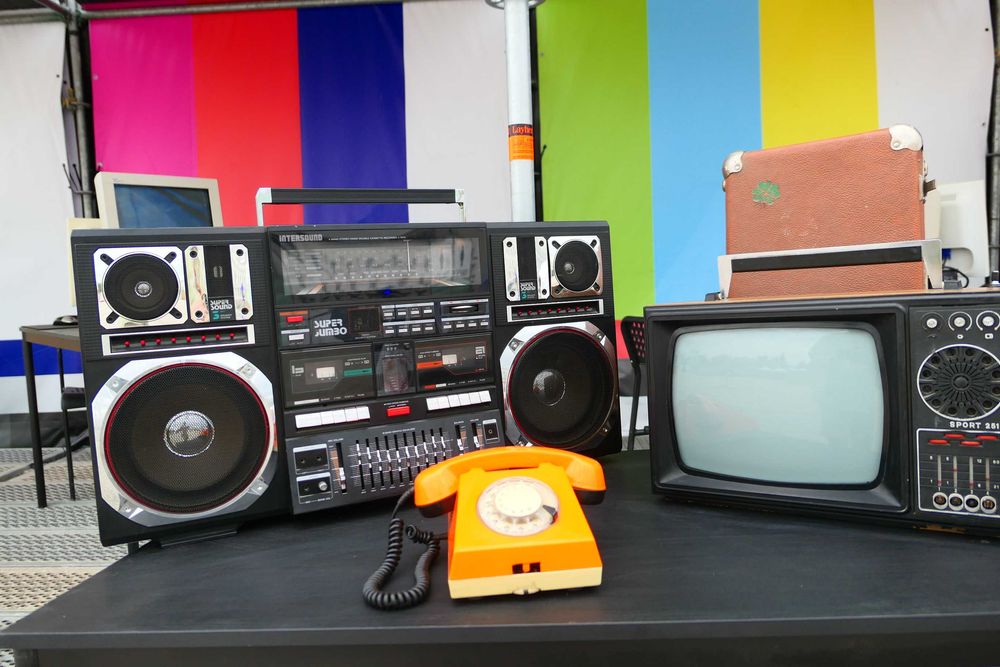 Decor Retro Scenografie Audio Video Vintage JOC Televizoare CRT Party