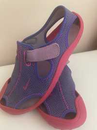 Sandale Nike , marimea 33