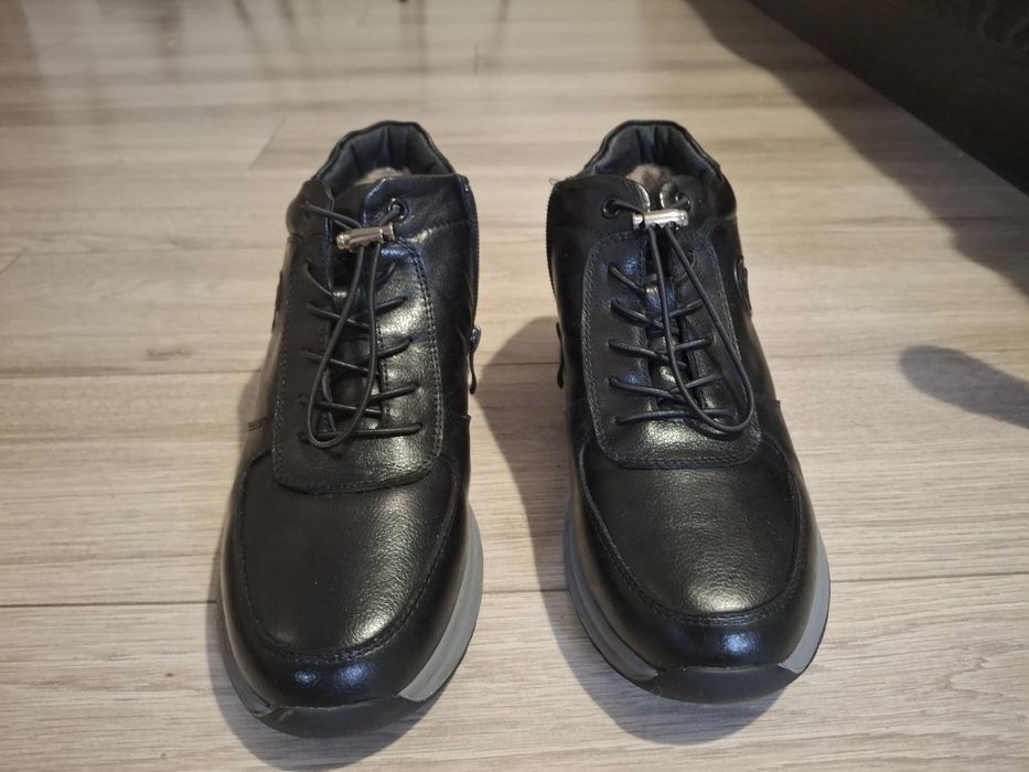 Продаются новые муж. зимние ботинки