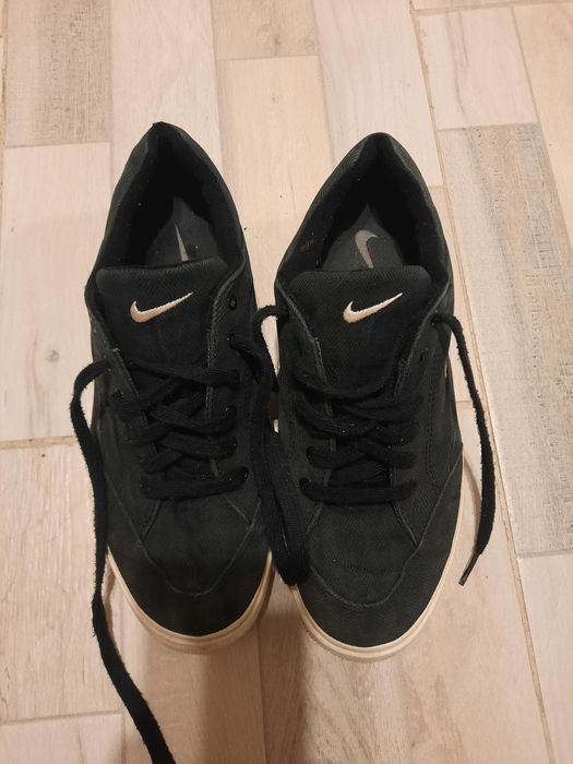 Adidasi Nike ,mărimea 41