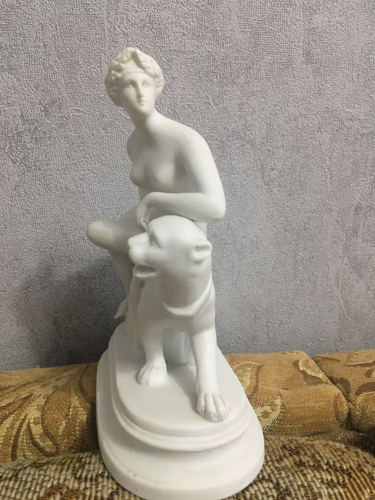 Скульптура  Ариадна на пантере!