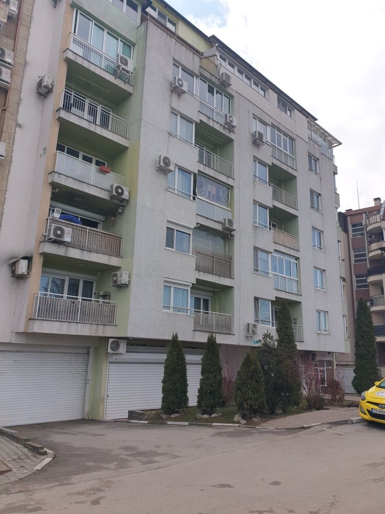 Дава се под наем Гараж / Паркомясто в София, Люлин - център - 18 кв.м за 127.5 € - Снимка #1