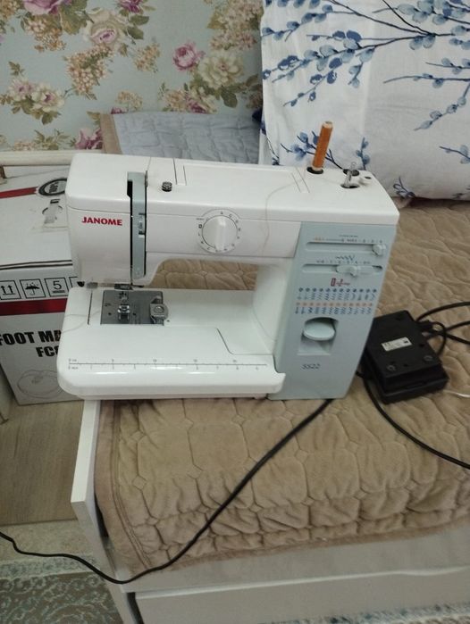 Швейная машинка электрическая