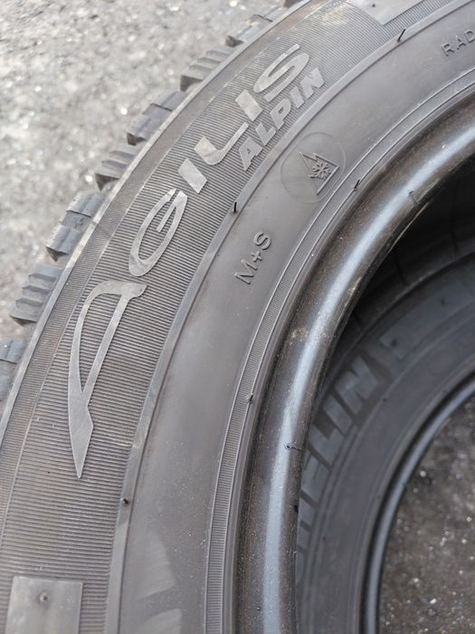 225/60/17С Michelin 2бр.гуми